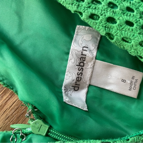 Green with envy; perfect spring & summer dress - Picture 3 of 11